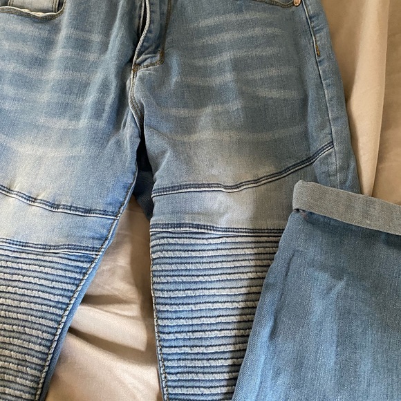Boutique Jeans | Ribbed styled - Picture 4 of 4